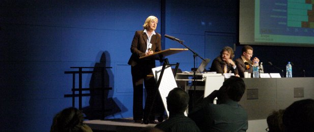 Rechtsanwältin Keller-Stoltenhoff ist Referentin der Fachtagung IT-Beschaffung in Berlin