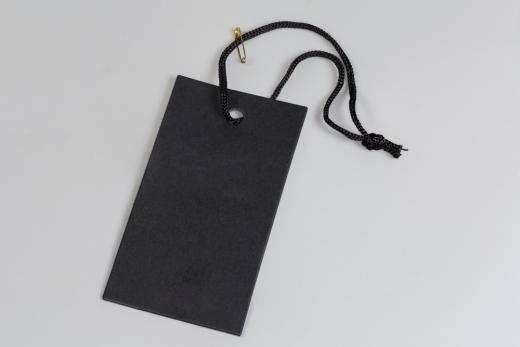 Markenrecht: Wann führt ein Markenzeichen in der Artikelüberschrift zur Abmahnung?