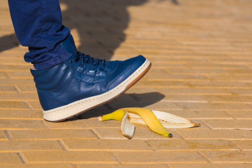 Kulkova Daria / shutterstock.com Garantiewerbung: Abmahnung garantiert? Die größten Fehler im Online-Handel