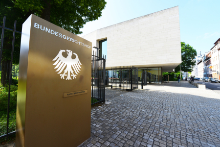 BGH setzt Verfahren gegen Facebook wegen Datenschutz-Verstößen aus