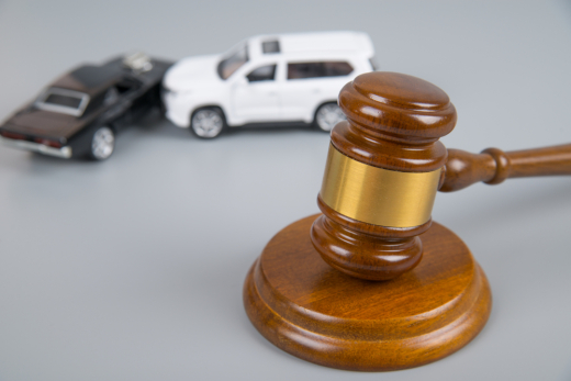 GAS-photo / shutterstock.com LG Weiden: Link auf Garantiebedingungen bei eBay muss klickbar sein