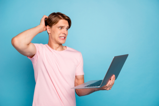 Roman Samborskyi / shutterstock.com OLG Frankfurt: Händler haftet auch für irreführende Google-Alteinträge