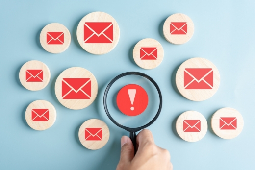 Werbe-E-Mails trotz Widerruf: Gericht spricht Schadensersatz zu
